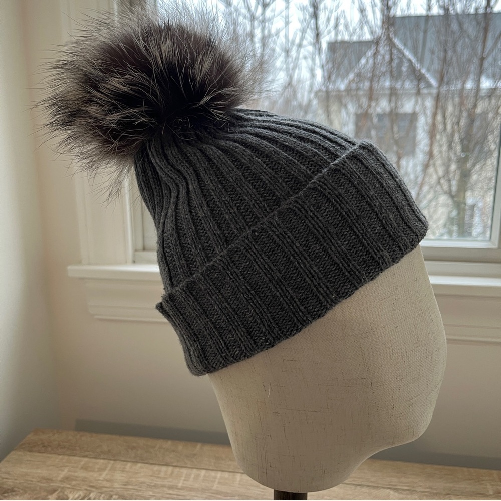 Portolano Gray Ribbed Knit Pom Pom Beanie Scandi Girl Alpine Chic